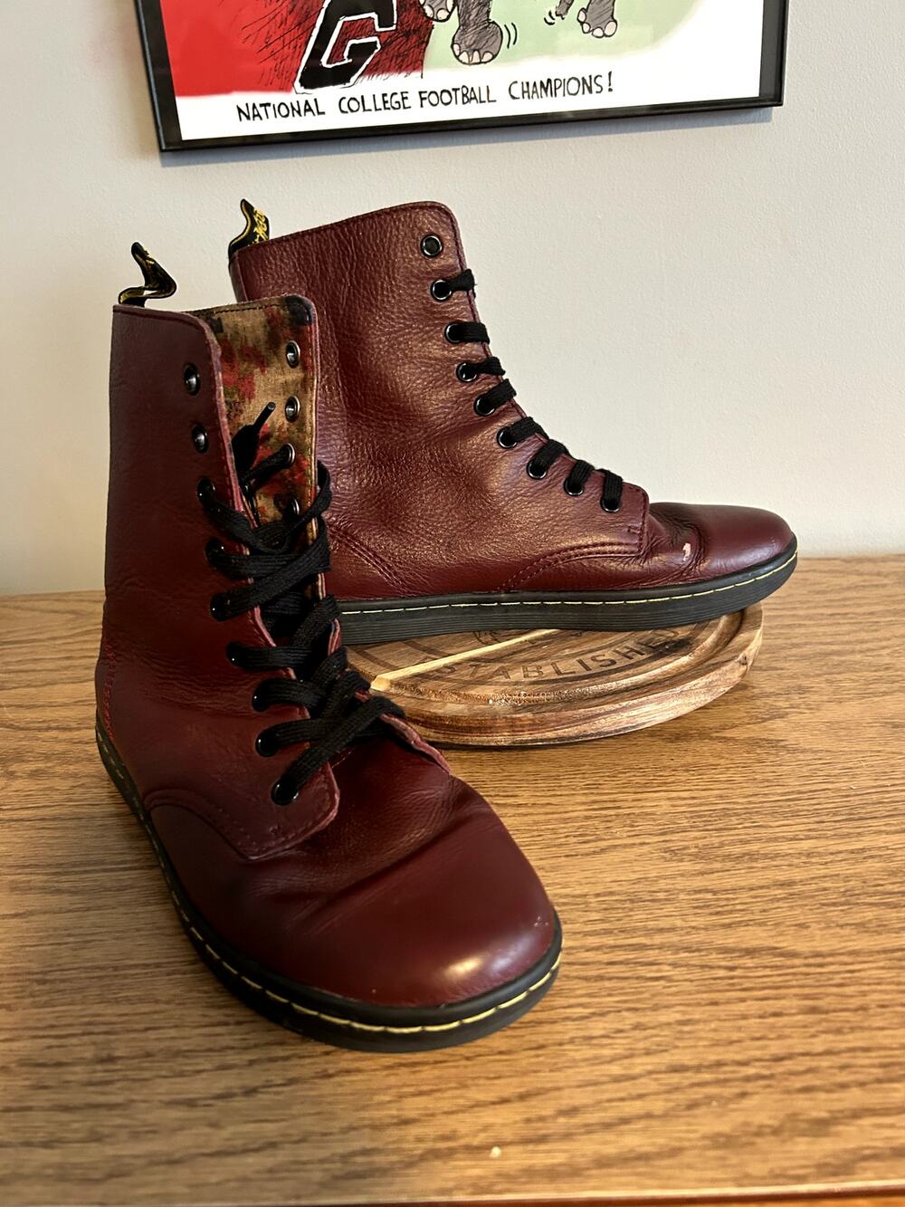 Dr Martens Brick Red Floral Interior Stratford size 8/EU 39